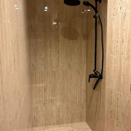 Alea Art Museum דירה קריובה