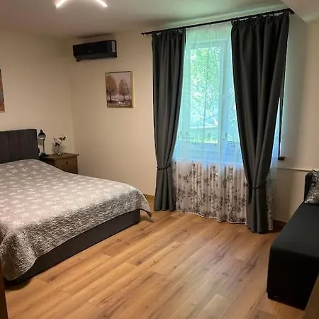 Alea Art Museum דירה